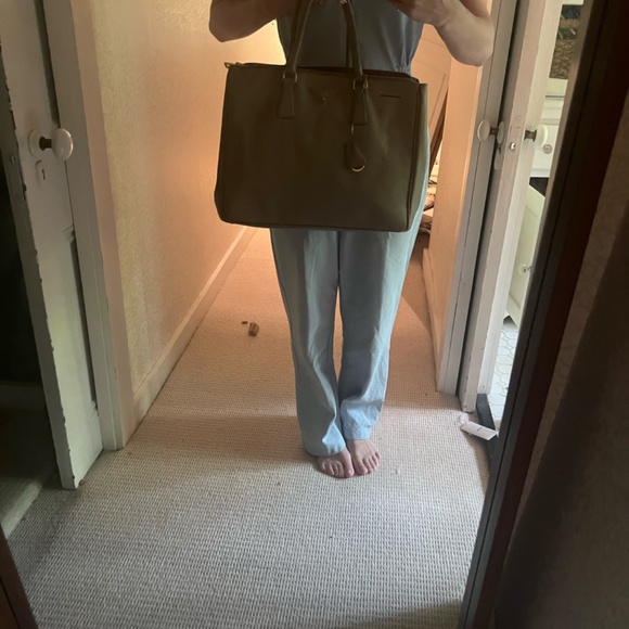 Authentic Medium Prada Galleria Tote Grey - Picture 14 of 16